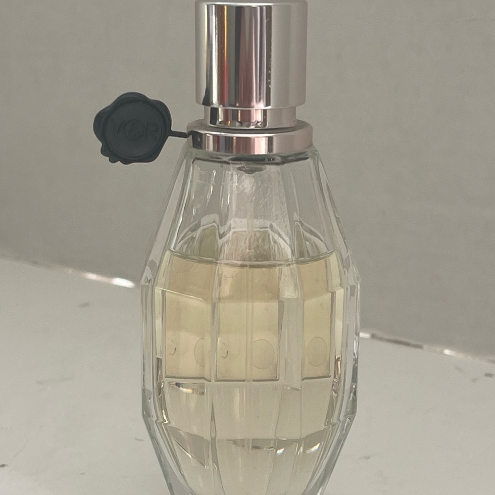 Viktor & Rolf Flowerbomb Bloom used a few times 1.7 Floral with Woods No box - Picture 5 of 9